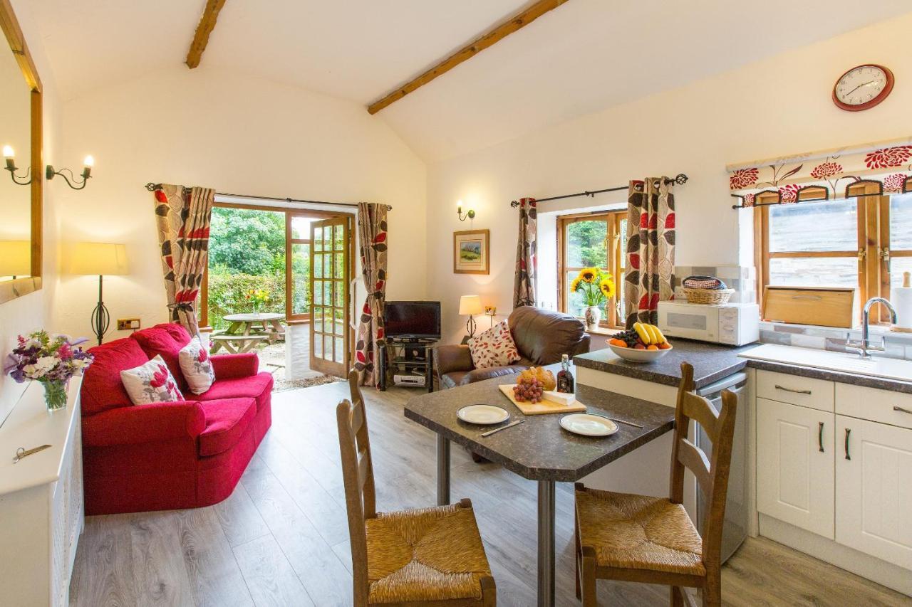 Croft Farm & Celtic Cottages Cardigan Exteriör bild