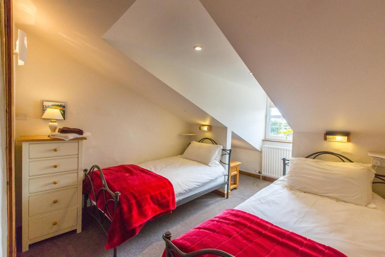 Croft Farm & Celtic Cottages Cardigan Exteriör bild