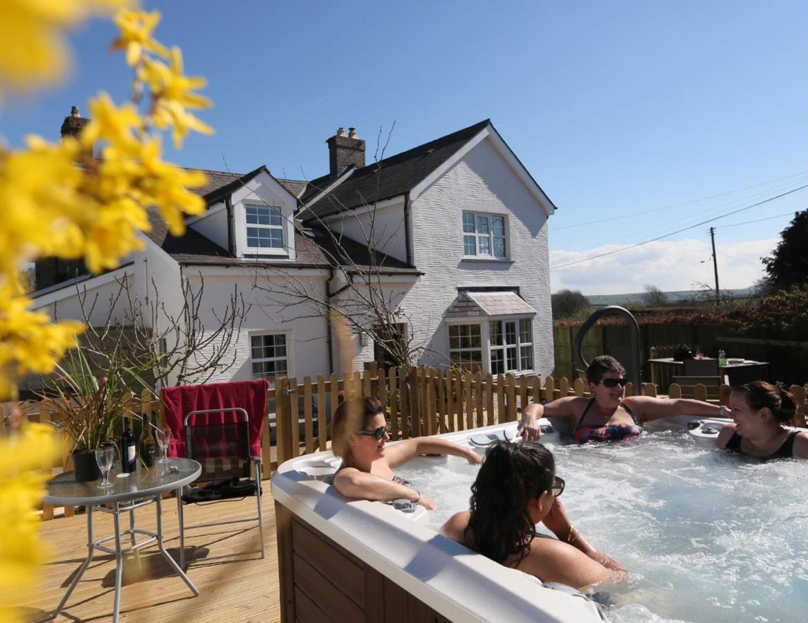 Croft Farm & Celtic Cottages Cardigan Exteriör bild